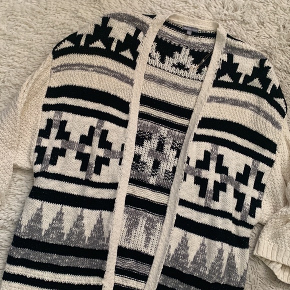 Black and White Boho Cardigan - Picture 2 of 3